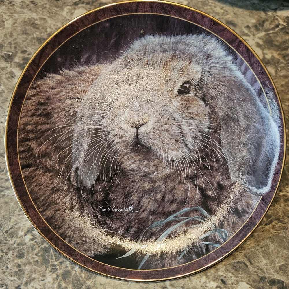 Bunny Tales "Fuzzball" Plate